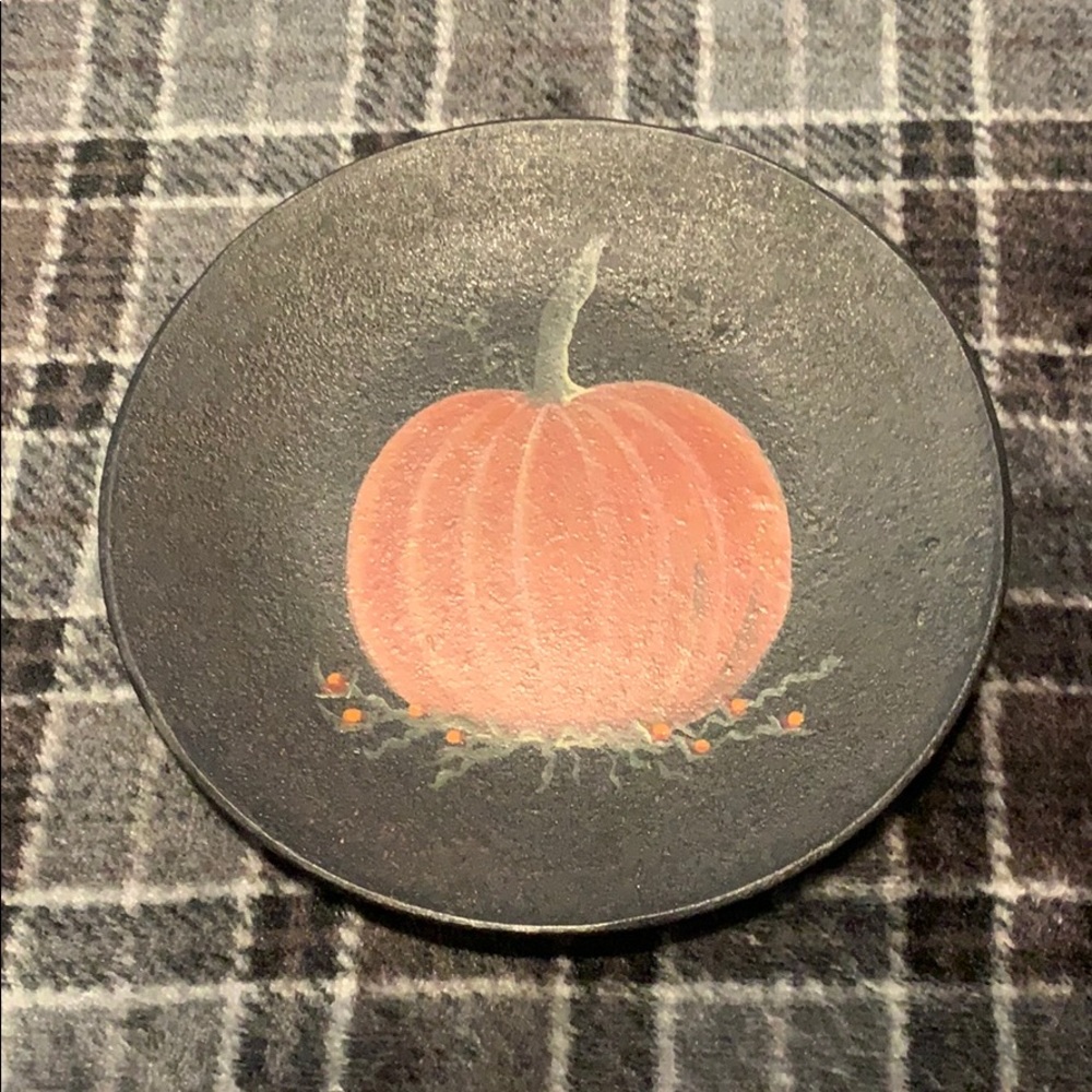 Donna White decorated plate (pumpkin)